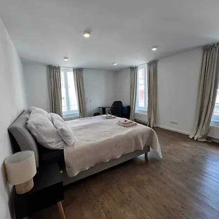 Rosis Geraeumige Citywohnung Im Herzen Schorndorfs - Ideal Fuer Gruppen Und Familen Apartment Schorndorf (Baden-Wurttemberg)