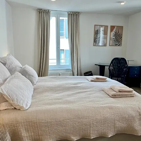 Rosis Geraeumige Citywohnung Im Herzen Schorndorfs - Ideal Fuer Gruppen Und Familen *