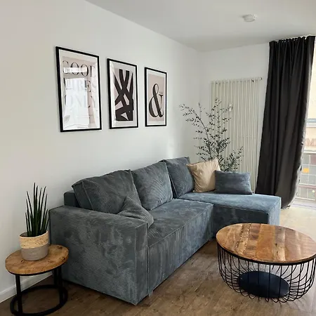 Rosis Geraeumige Citywohnung Im Herzen Schorndorfs - Ideal Fuer Gruppen Und Familen Apartmán *