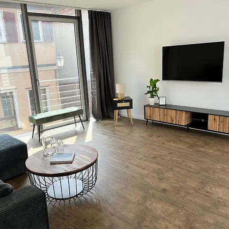 Rosis Geraeumige Citywohnung Im Herzen Schorndorfs - Ideal Fuer Gruppen Und Familen Apartmán *