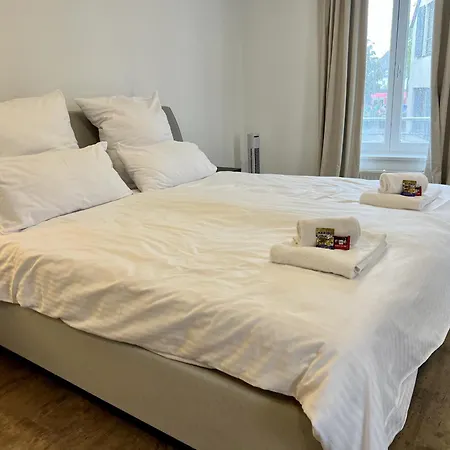 Rosis Geraeumige Citywohnung Im Herzen Schorndorfs - Ideal Fuer Gruppen Und Familen Apartmán Schorndorf (Baden-Wurttemberg)