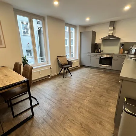 Rosis Geraeumige Citywohnung Im Herzen Schorndorfs - Ideal Fuer Gruppen Und Familen Apartmán Schorndorf (Baden-Wurttemberg)