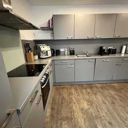 Rosis Geraeumige Citywohnung Im Herzen Schorndorfs - Ideal Fuer Gruppen Und Familen Schorndorf (Baden-Wurttemberg)