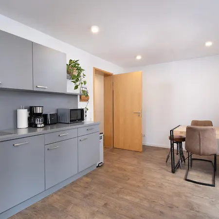 Appartamento Rosis Geraeumige Citywohnung Im Herzen Schorndorfs - Ideal Fuer Gruppen Und Familen