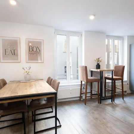 Rosis Geraeumige Citywohnung Im Herzen Schorndorfs - Ideal Fuer Gruppen Und Familen * Schorndorf (Baden-Wurttemberg)
