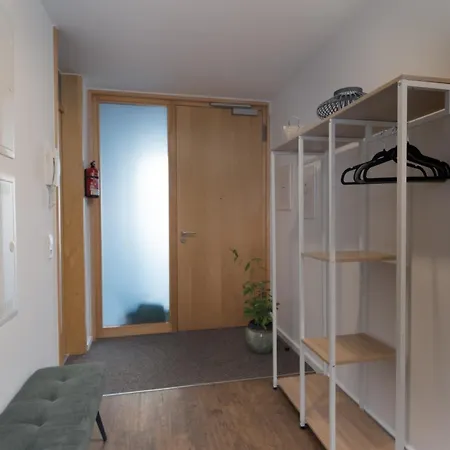 Appartamento Rosis Geraeumige Citywohnung Im Herzen Schorndorfs - Ideal Fuer Gruppen Und Familen Schorndorf (Baden-Wurttemberg)