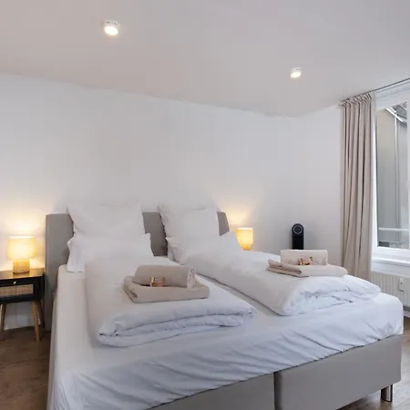 Rosis Geraeumige Citywohnung Im Herzen Schorndorfs - Ideal Fuer Gruppen Und Familen Appartamento *