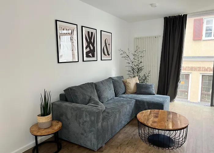 Rosis Geräumige Citywohnung Im Herzen Schorndorfs - Ideal Für Gruppen Und Familen Apartamento *