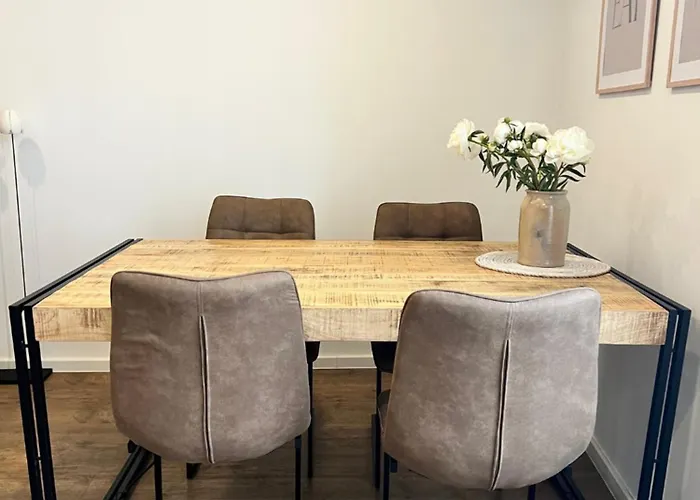 Rosis Geräumige Citywohnung Im Herzen Schorndorfs - Ideal Für Gruppen Und Familen Apartamento