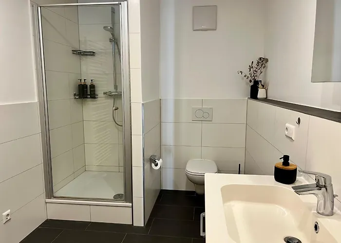 Rosis Geräumige Citywohnung Im Herzen Schorndorfs - Ideal Für Gruppen Und Familen Apartamento Schorndorf (Baden-Wurttemberg)