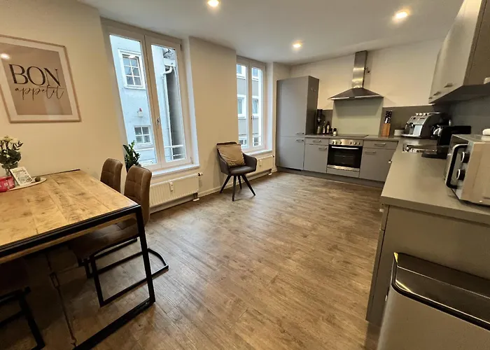 Rosis Geräumige Citywohnung Im Herzen Schorndorfs - Ideal Für Gruppen Und Familen Apartamento Schorndorf (Baden-Wurttemberg)