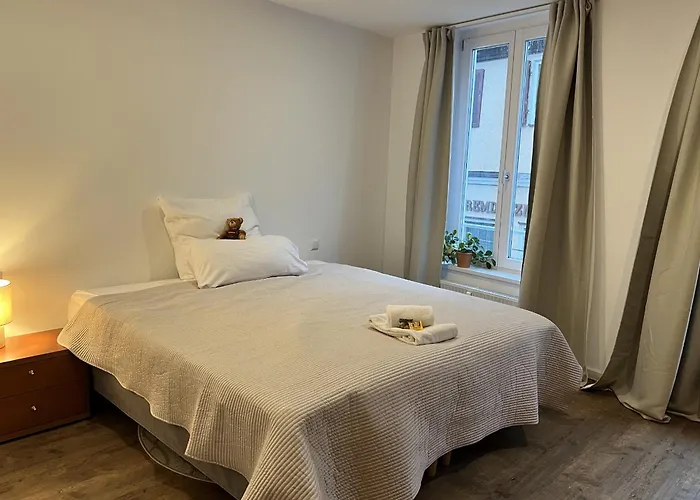 Apartamento Rosis Geräumige Citywohnung Im Herzen Schorndorfs - Ideal Für Gruppen Und Familen