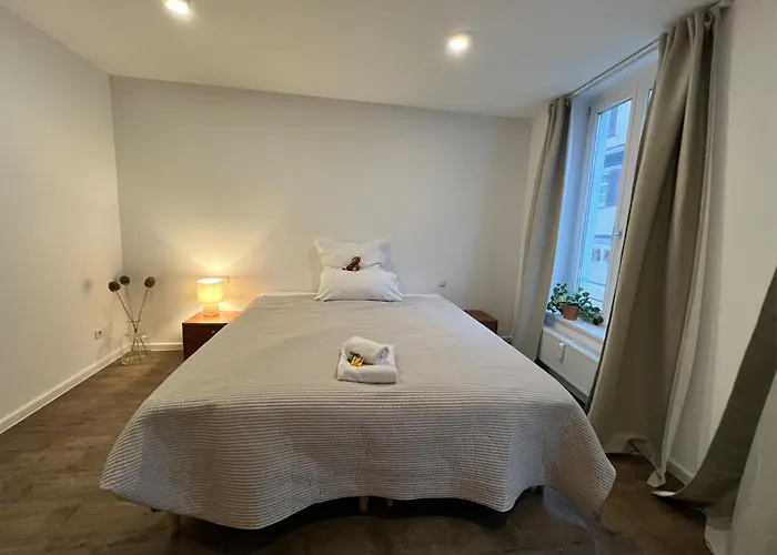 Apartamento Rosis Geräumige Citywohnung Im Herzen Schorndorfs - Ideal Für Gruppen Und Familen Schorndorf (Baden-Wurttemberg)