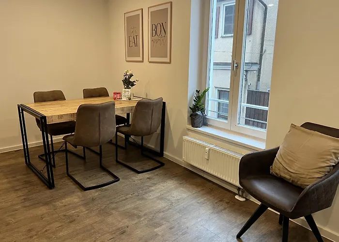 Rosis Geräumige Citywohnung Im Herzen Schorndorfs - Ideal Für Gruppen Und Familen *